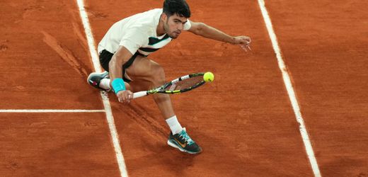 French Open: Carlos Alcaraz besiegt im Halbfinale Lorenzo Musetti