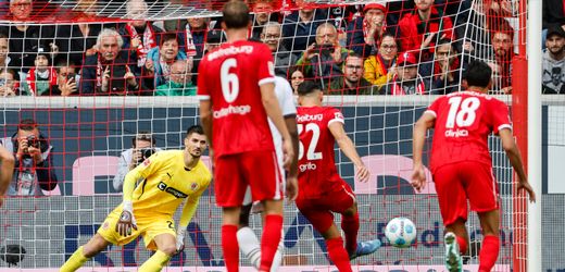 Fußball-Bundesliga: FC St. Pauli feiert ersten Sieg, VfB Stuttgart spielt nur Remis