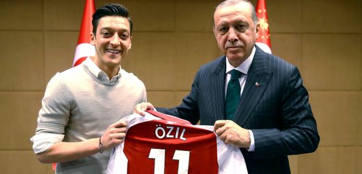 Türkei: Mesut Özil postet Pro-Erdoğan-Video zur Stichwahl