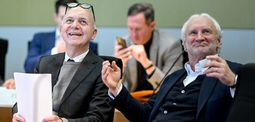 WM 2022: Rudi Völler und Bernd Neuendorf beziehen Stellung vor dem Sportausschuss