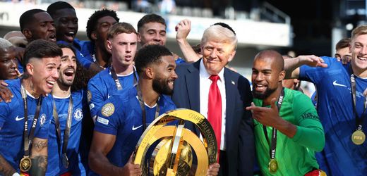 Klub-WM: Donald Trump sorgt auf Siegerpodest für Irritationen