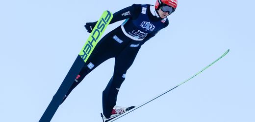 Skispringen: Geiger springt bei erstem Wettkampf nach dem Anzugskandal aufs Podium