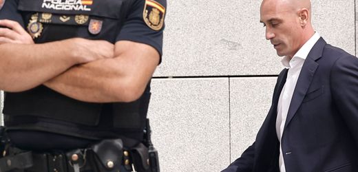 Luis Rubiales: Staatsanwaltschaft fordert offenbar zweieinhalb Jahre Haft nach Kuss-Skandal