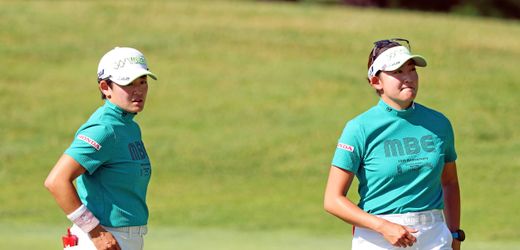 Golf-Schwestern Akie und Chisato Iwai: Erst siegt die eine Zwillingsschwester, dann die andere