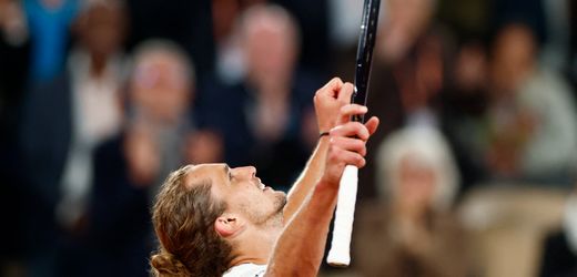 French Open: Alexander Zverev wendet Drittrunden-Aus mit Mühe ab