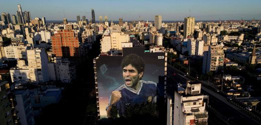Diego Maradona: Richterin im Prozess um Tod von Fußballer tritt zurück