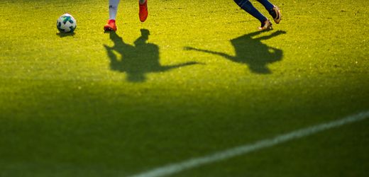 Bulgarien: Arda Kardschali hält Schweigeminute für Ex-Spieler Petko Gantschew ab – dabei ist der gar nicht tot