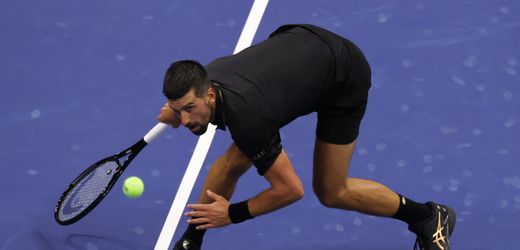 US Open: Novak Djokovic müht sich zum Sieg über Learner Tien in der 1. Runde