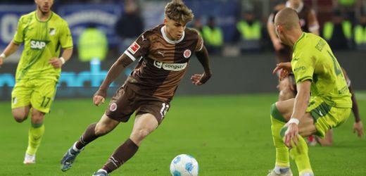 Fußball-Bundesliga: St. Pauli bezwingt TSG Hoffenheim – Fehler von Oliver Baumann