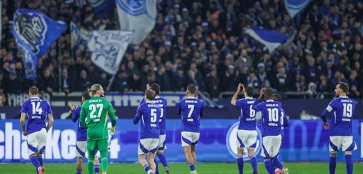 Fußball: Schalke 04 vermeidet Punktabzug – auch dank Taylor Swift und Rammstein