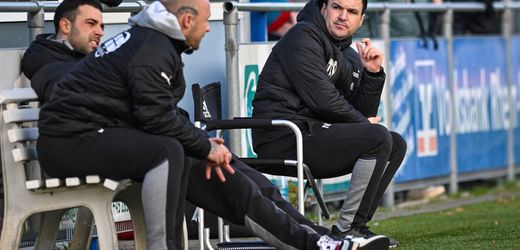 1. FC Bocholt II: Trainer Niko Lautkötter erfährt von Freistellung und baut Mannschaftskabine ab