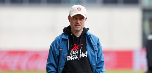 FC Bayern München: Trainer Alexander Straus verlässt überraschend die Fußballerinnen